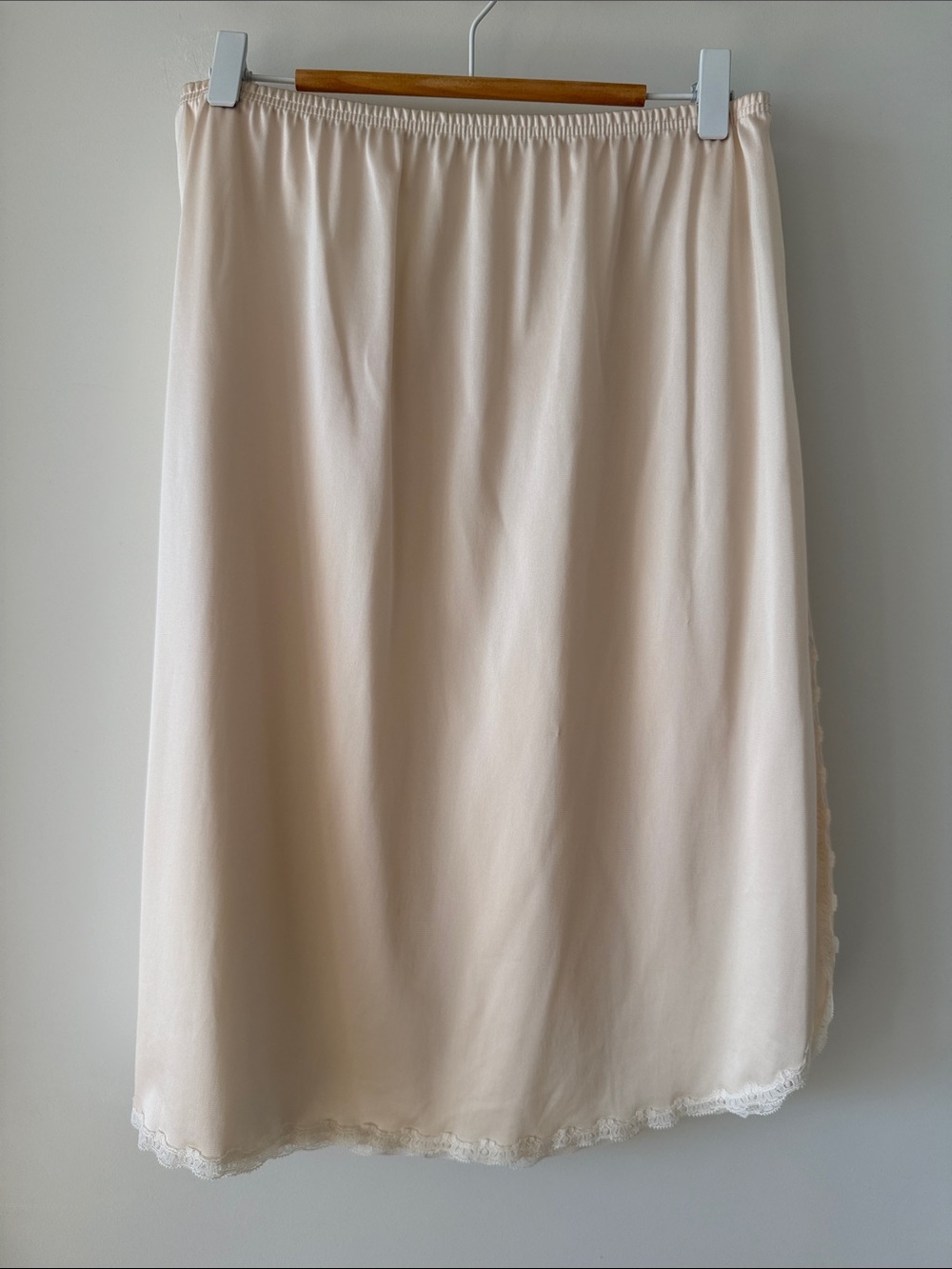 Vintage 70s Vanity Fair Antron III Nylon Midi Slip Skirt Nude Med L